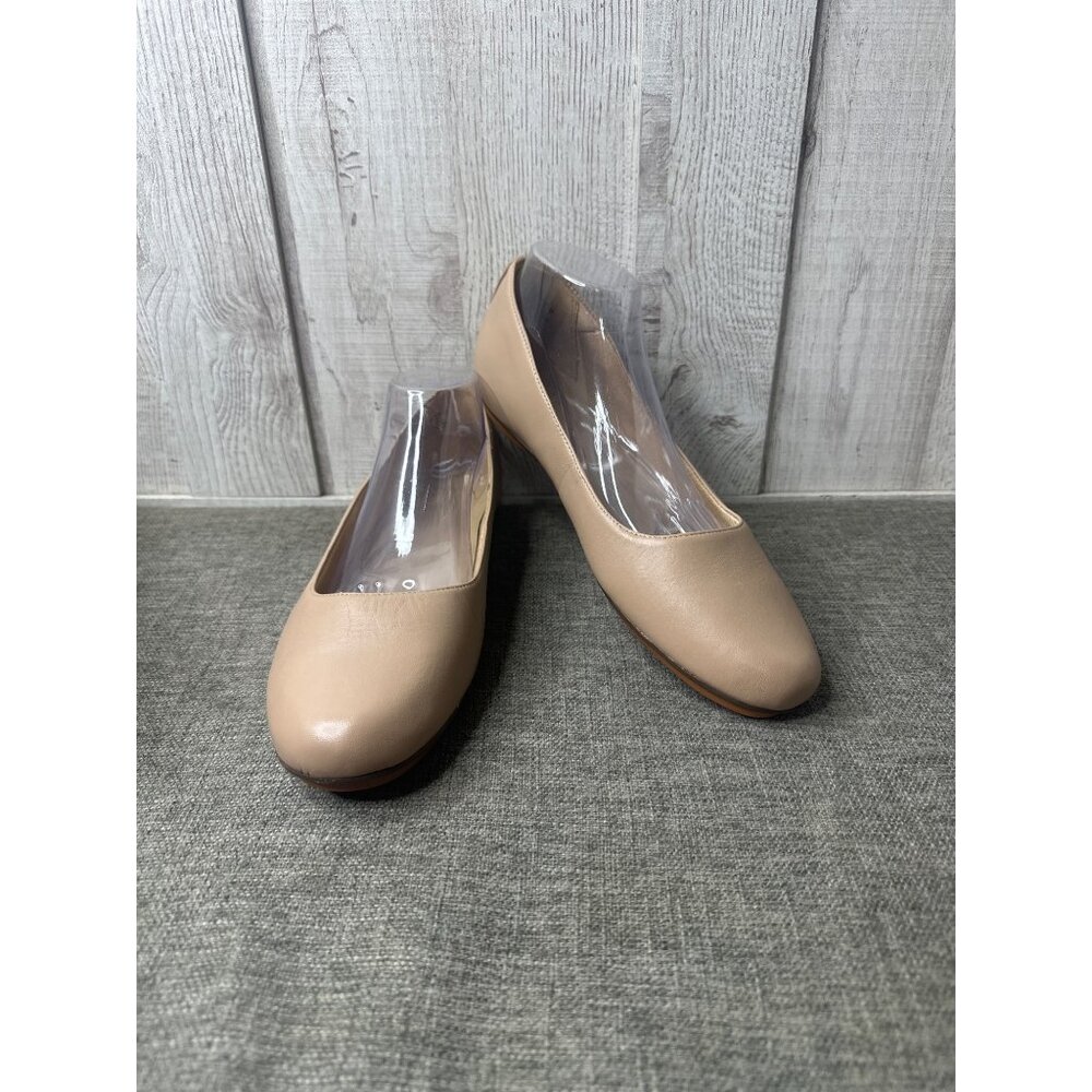 Naturalizer Womens Size 11 W Beige Leather Classic Flats Comfort Non Slip